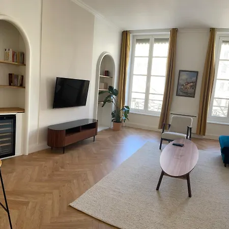 De Beau Standing Lyon